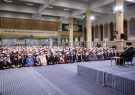 رهبر انقلاب در دیدار فضلا، طلاب و مبلغین تبیین کردند: اهمیت تبلیغ به‌روز و تاثیرگذار با ابزارهای نوین/ روحانیت باید وسط میدان باشد