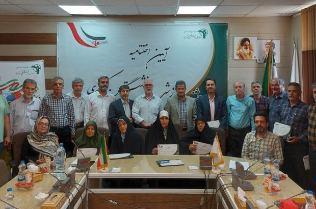 اختتامیه پنجمین جشنواره ورزشی بازنشستگان استان قم در خانه معلم با حضور نفرات برتر برگزارشد اختتامیه پنجمین جشنواره ورزشی بازنشستگان استان قم اختتامیه پنجمین جشنواره ورزشی بازنشستگان استان قم در خانه معلم با حضور نفرات برتر برگزارشد اختتامیه پنجمین جشنواره ورزشی بازنشستگان استان قم