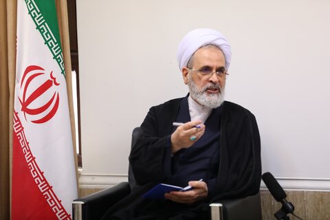 آیت الله اعرافی : حال مستضعفین و سالمندان در خدمت رسانی رعایت شود