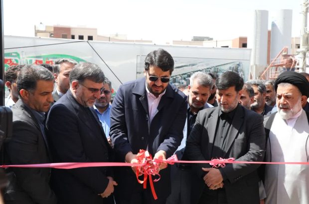 با حضور وزیر راه و شهرسازی و استاندار قم صورت گرفت؛ بهرهبرداری از ۲ هزار و ۳۸۹ واحد مسکونی طرح نهضت ملی مسکن در قم با حضور وزیر راه و شهرسازی و استاندار قم صورت گرفت؛ بهرهبرداری از ۲ هزار و ۳۸۹ واحد مسکونی طرح نهضت ملی مسکن در قم