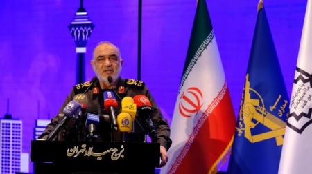 سرلشکر سلامی:از فصل تحقیر گذشتهایم و به عزت رسیدهایم/ میتوانیم شناور در حال حرکت را چند هزار مایل دورتر با پهپاد بزنیم سرلشکر سلامی:از فصل تحقیر گذشتهایم و به عزت رسیدهایم/ میتوانیم شناور در حال حرکت را چند هزار مایل دورتر با پهپاد بزنیم