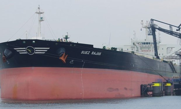 آمریکا در تلاش برای پر کردن ذخایر نفتی است که پارسال فروخت آمریکا در تلاش برای پر کردن ذخایر نفتی است که پارسال فروخت