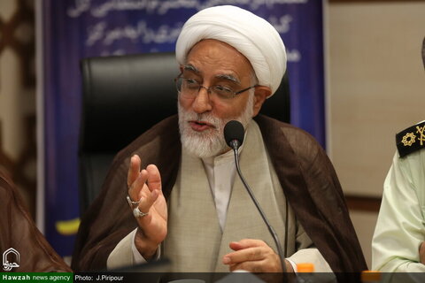 حجت الاسلام والمسلمین ملکی مطرح کرد؛ استفاده از سیره پیامبر(ص) برای دعوت دیگران به دین اسلام حجت الاسلام والمسلمین ملکی مطرح کرد؛ استفاده از سیره پیامبر(ص) برای دعوت دیگران به دین اسلام