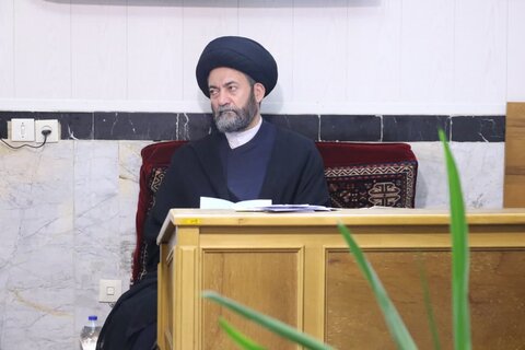 نماینده ولی فقیه در استان اردبیل: هر کسی نباید در صندلی مجلس بنشیند نماینده ولی فقیه در استان اردبیل: هر کسی نباید در صندلی مجلس بنشیند