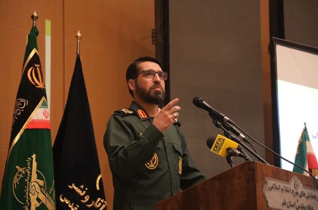 جانشین سپاه قم : وندالیسم و آشوب‌گرایی، راهبرد تحمیل باورهای غربی است/ مغزها میدان نبرد قرن بیست و یک هستند.