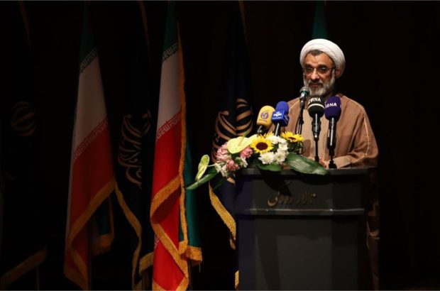 دبیر شورای عالی انقلاب فرهنگی در نشست مدیران وزارت فرهنگ و ارشاد اسلامی: بسیاری از مباحات موسیقی را حرام کردهایم دبیر شورای عالی انقلاب فرهنگی در نشست مدیران وزارت فرهنگ و ارشاد اسلامی: بسیاری از مباحات موسیقی را حرام کردهایم