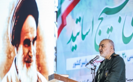 فرمانده کل سپاه: حکمت و علم، عناصر اصلی پیشرفت ما است فرمانده کل سپاه: حکمت و علم، عناصر اصلی پیشرفت ما است