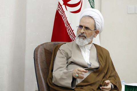 آیت الله اعرافی تاکید کرد: امواج گفتمانی انقلاب اسلامی ریشه در منطق الهی دارد آیت الله اعرافی تاکید کرد: امواج گفتمانی انقلاب اسلامی ریشه در منطق الهی دارد