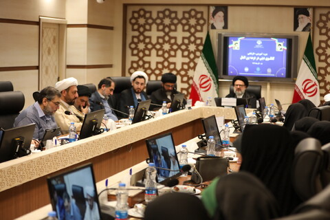 آغاز دوره آموزشی-کارگاهی «گفت و گوی دینی در عرصه بین الملل» در قم آغاز دوره آموزشی-کارگاهی «گفت و گوی دینی در عرصه بین الملل» در قم