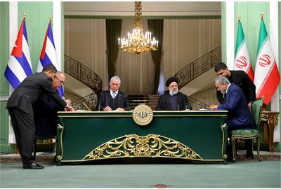 امضای سند همکاری وزارت تعاون، کار و رفاه اجتماعی با دولت کوبا امضای سند همکاری وزارت تعاون، کار و رفاه اجتماعی با دولت کوبا