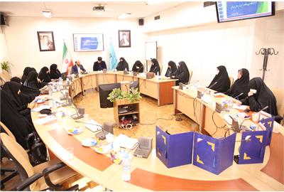 نشست قرارگاه زن و خانواده با محوریت هیئت اندیشهورز برگزار شد نشست قرارگاه زن و خانواده با محوریت هیئت اندیشهورز برگزار شد