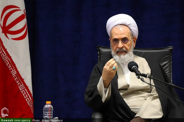 آیت الله اعرافی: مهر تائید مقام معظم رهبری بر سند تحول بنیادین آموزش و پرورش نقش بسته است آیت الله اعرافی: مهر تائید مقام معظم رهبری بر سند تحول بنیادین آموزش و پرورش نقش بسته است