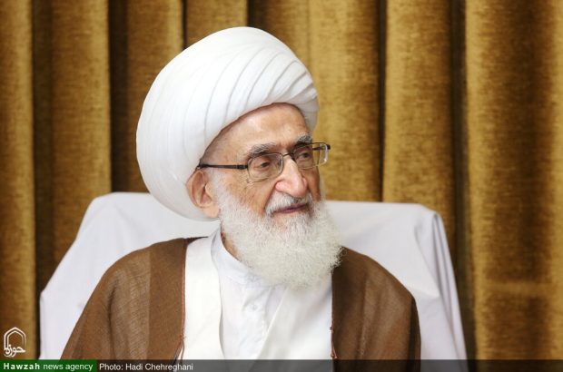 دعوت آیت الله العظمی نوری همدانی از تمام مردم ایران برای شرکت در راهپیمایی ۲۲ بهمن دعوت آیت الله العظمی نوری همدانی از تمام مردم ایران برای شرکت در راهپیمایی ۲۲ بهمن