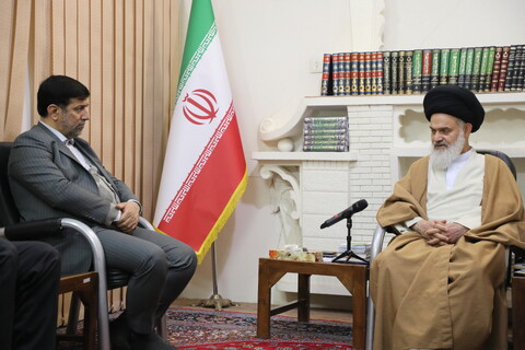 مسئولین راه را برای مشارکت گسترده مردم در عرصه تولید باز کنند مسئولین راه را برای مشارکت گسترده مردم در عرصه تولید باز کنند