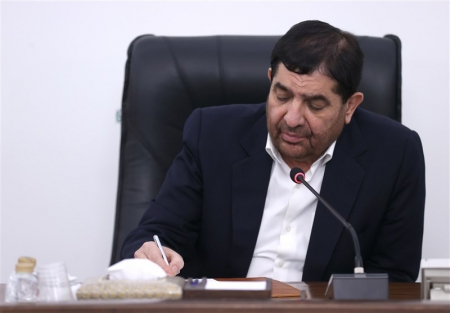 مخبر اعطای نشان فتح به فرماندهان ارتش و سپاه را تبریک گفت مخبر اعطای نشان فتح به فرماندهان ارتش و سپاه را تبریک گفت