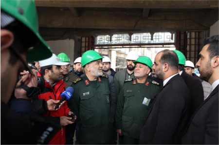 فرمانده کل سپاه در بازدید از روند آماده‌سازی پروژه بزرگ مصلای امام خمینی(ره) تهران ؛ با قدرت دستگاه هایی مانند قرارگاه خاتم الانبیاء( ص) سیاست تحریم دشمن را شکست می دهیم