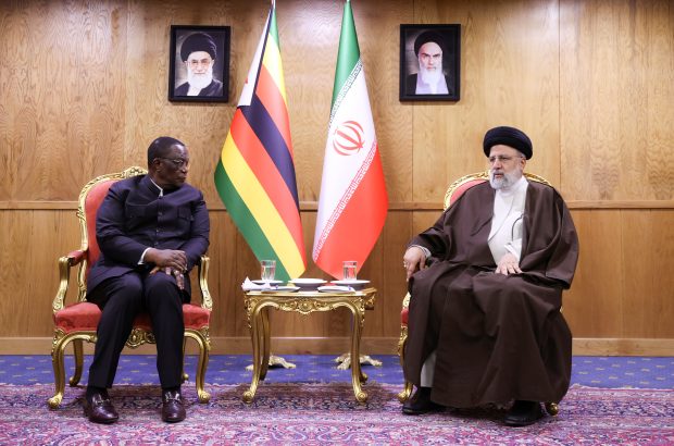 عزم مسئولان زیمبابوه برای اجرای توافقات صورت گرفته با ایران در سفر سال گذشته دکتر رئیسی عزم مسئولان زیمبابوه برای اجرای توافقات صورت گرفته با ایران در سفر سال گذشته دکتر رئیسی