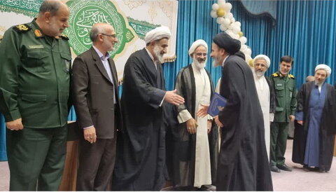 «هاشمی» رئیس جدید دانشکده شهید محلاتی سپاه شد «هاشمی» رئیس جدید دانشکده شهید محلاتی سپاه شد