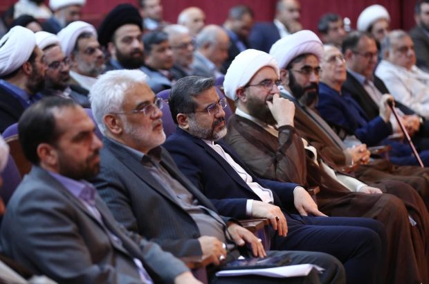 آیین پایانی نمایشگاه دستاورهای سازمان اوقاف با حضور وزیر فرهنگ برگزار شد آیین پایانی نمایشگاه دستاورهای سازمان اوقاف با حضور وزیر فرهنگ برگزار شد