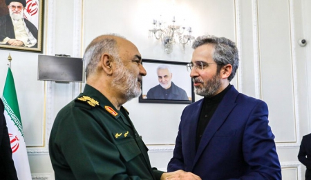 سرلشکر سلامی در آیین بزرگداشت شهدای پرواز اردیبهشت؛ شهید امیرعبداللهیان «دیپلماسی مقاومت» را رونق بخشید سرلشکر سلامی در آیین بزرگداشت شهدای پرواز اردیبهشت؛ شهید امیرعبداللهیان «دیپلماسی مقاومت» را رونق بخشید