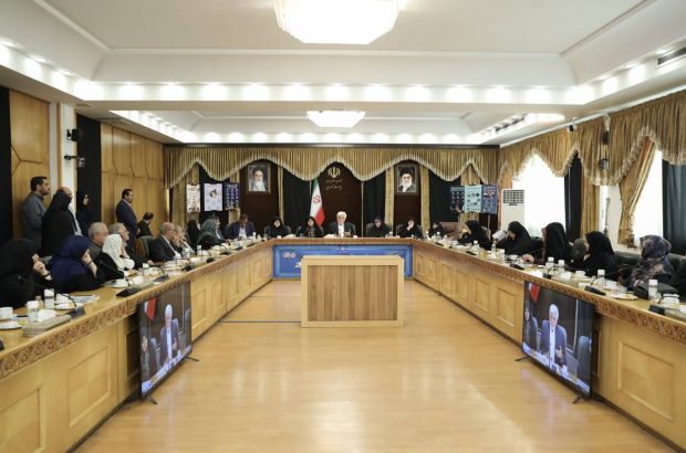 باید از نظام حکمرانی مردسالارانه به شایسته سالاری حرکت کنیم