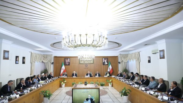 دکتر پزشکیان: تلاش برای وفاق در عرصه داخلی و خارجی عزت و اقتدار ما را ارتقا میبخشد دکتر پزشکیان: تلاش برای وفاق در عرصه داخلی و خارجی عزت و اقتدار ما را ارتقا میبخشد