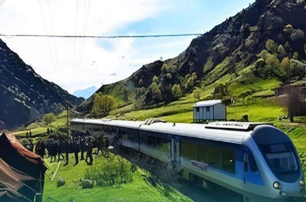 فعالیت قطارهای گردشگری بعد از ۵ سال از سر گرفته شد فعالیت قطارهای گردشگری بعد از ۵ سال از سر گرفته شد