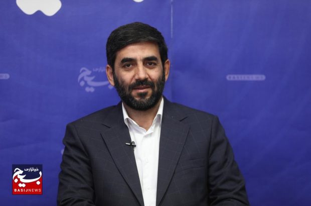 سالانه ۳۰۰ هزار نفر از کسبه و اصناف در کلاسهای آموزش فقه بازار شرکت میکنند سالانه ۳۰۰ هزار نفر از کسبه و اصناف در کلاسهای آموزش فقه بازار شرکت میکنند