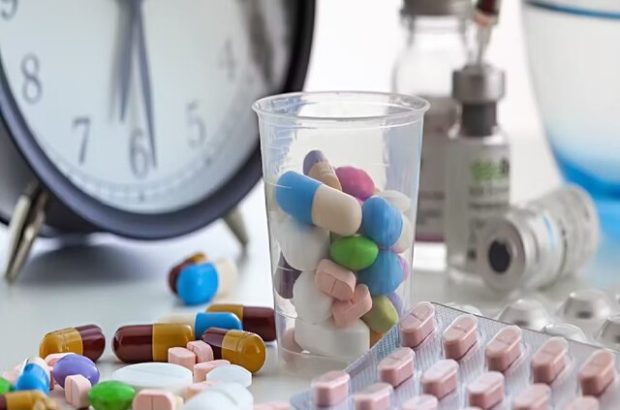 ۷۰ درصد جامعه تحت پوشش بیمه تکمیلی درمان نیستند ۷۰ درصد جامعه تحت پوشش بیمه تکمیلی درمان نیستند