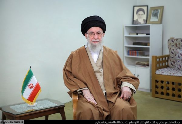 پیام نوروزی رهبر انقلاب به مناسبت حلول سال جدید سال ۱۴۰۴، سال «سرمایه‌گذاری برای تولید»