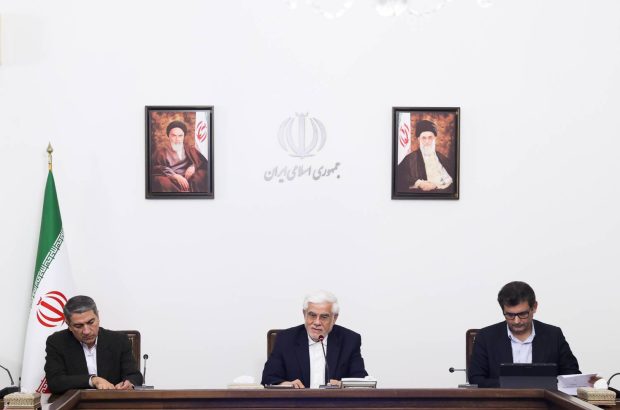 بسته تدوین شده در کارگروه ویژه پیگیری تحقق شعار سال ۱۴۰۴ با محوریت مردم و بخش خصوصی است بسته تدوین شده در کارگروه ویژه پیگیری تحقق شعار سال ۱۴۰۴ با محوریت مردم و بخش خصوصی است