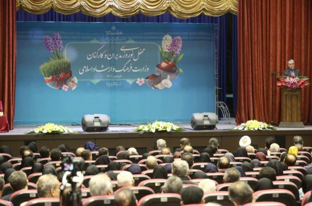 صالحی: باید از واگرایی‌ها دوری و به همگرایی‌ها بیفزاییم