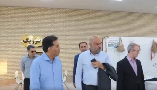 بازدید وزیر تعاون، کار و رفاه اجتماعی از بازارچه دائمی مشاغل خانگی بندرعباس بازدید وزیر تعاون، کار و رفاه اجتماعی از بازارچه دائمی مشاغل خانگی بندرعباس