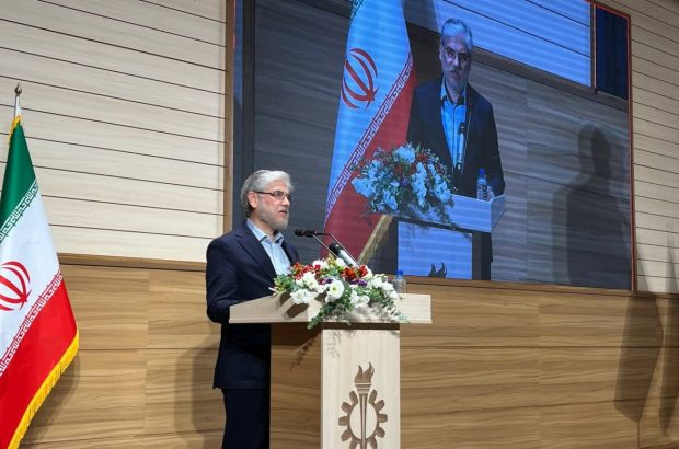 رشد و توسعه بدون حرکت بر لبه دانش امکان‌پذیر نیست